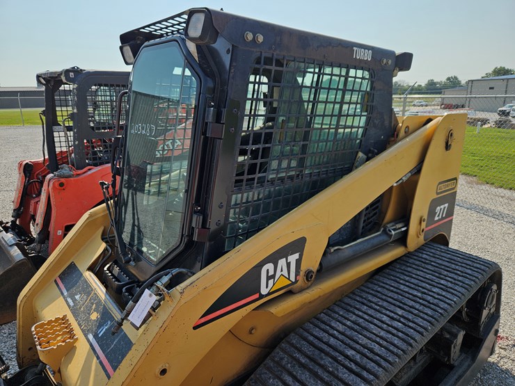 2004-caterpillar-277-image-24