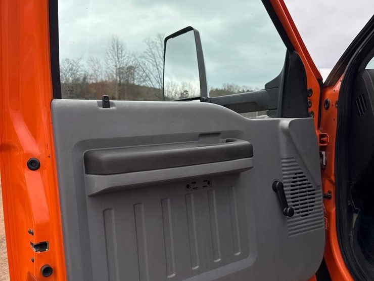 2012-ford-f650-sd-image-21