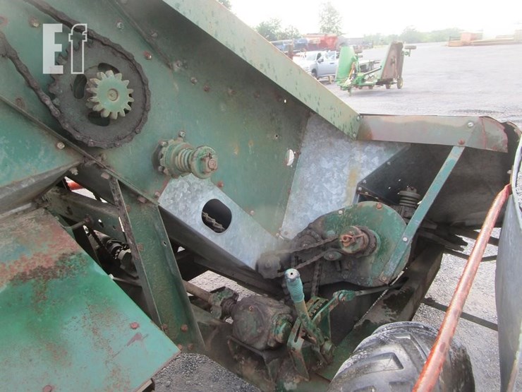 john-deere-324-image-10