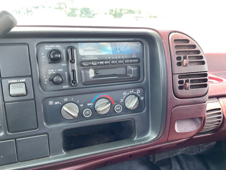 #1046-•-1996-chevrolet-truck-(has-wi-rebuilt-title)-image-25