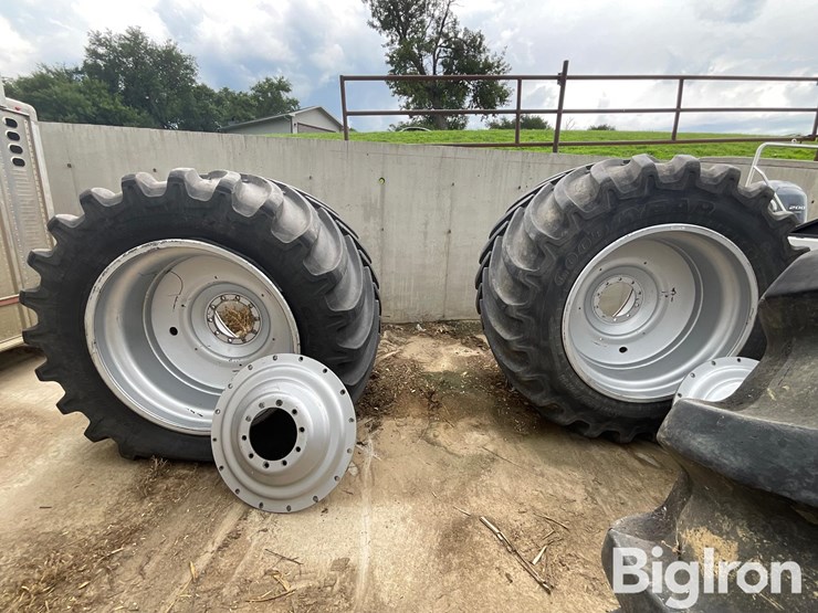 new-holland-615-image-2