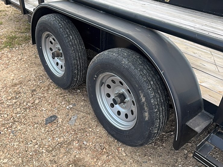 16-foot-utility-trailer-image-9