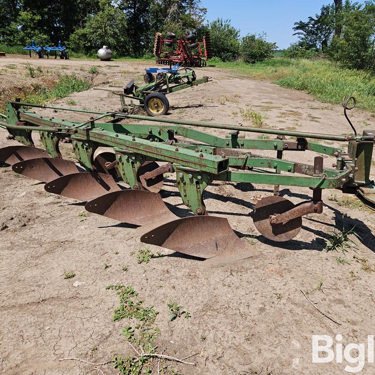JOHN DEERE 5