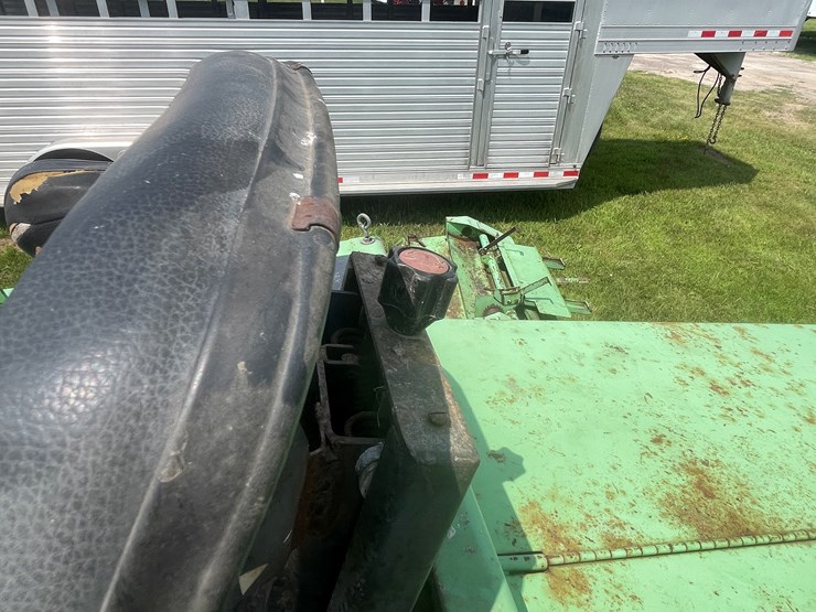 #1061-•-owatonna-260-swather-with-conditioner-image-82
