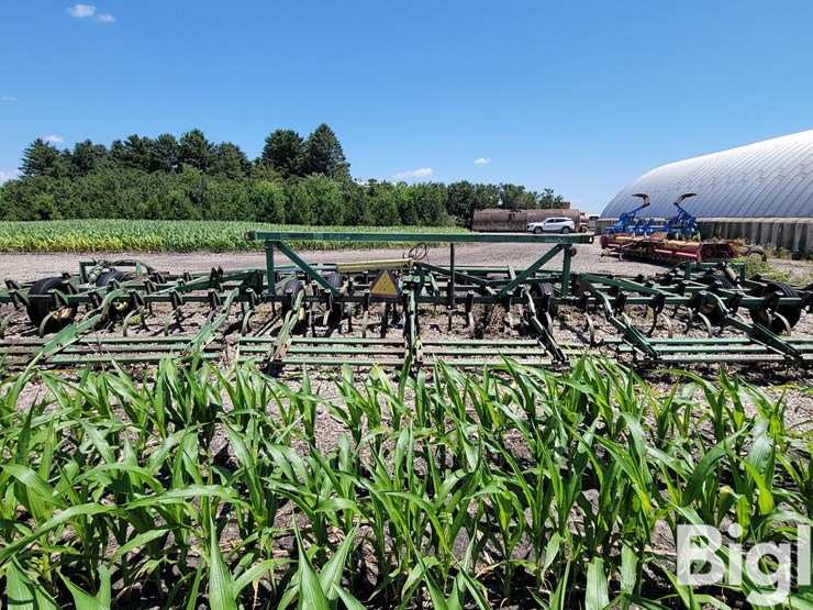 john-deere-1010-image-6
