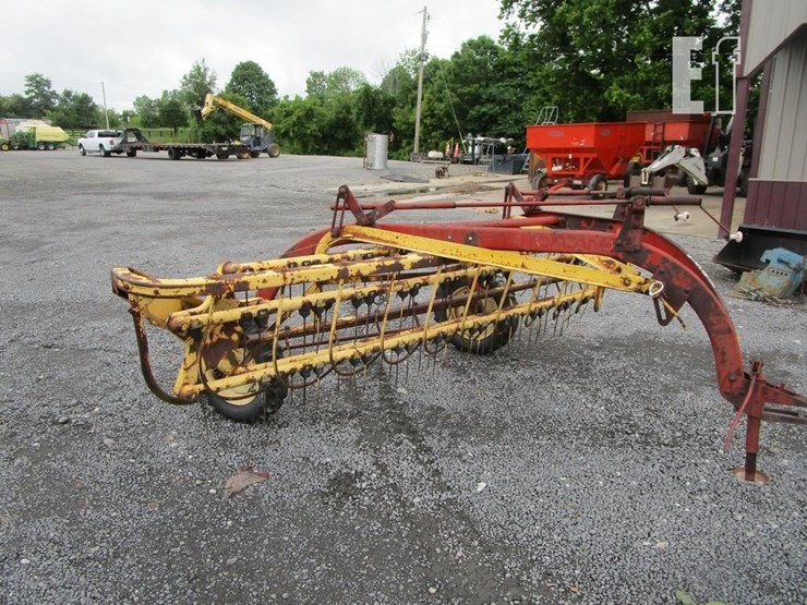 new-holland-260-image-2
