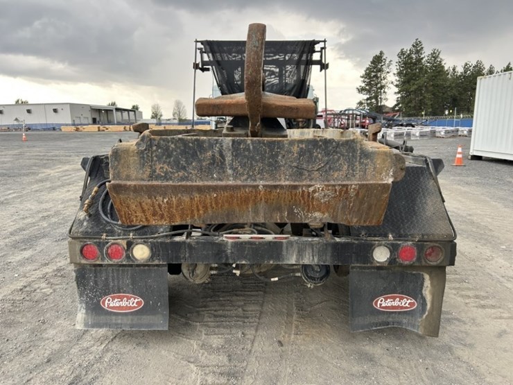 1988-peterbilt-320-image-4