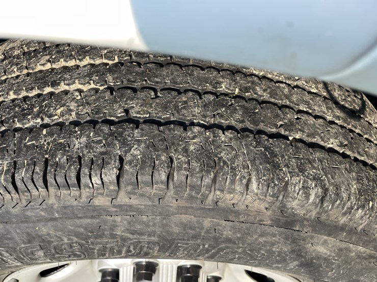 #1033-•-2023-chevy-express-van-(has-wi-salvage-title)-image-30