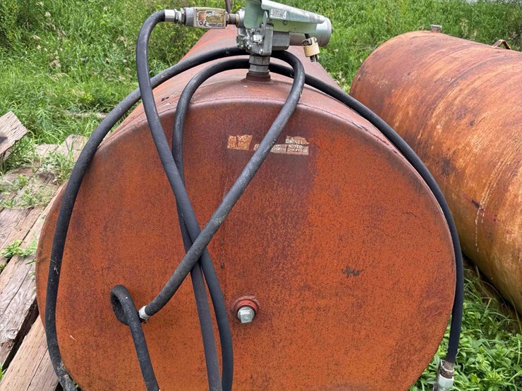 1000-gallon-fuel-barrel-image-2
