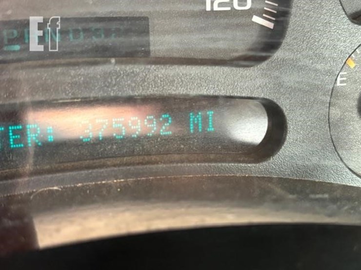 2005-chevrolet-3500-image-8