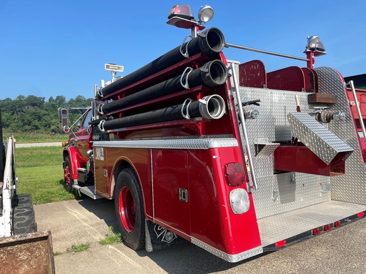 #1017-•-1985-retired-firetruck-(has-wi-title)-image-7