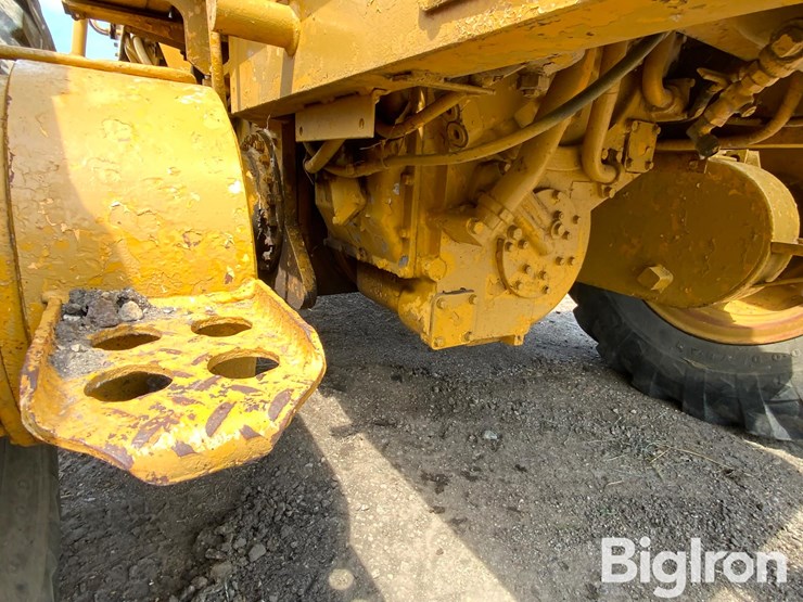 1977-caterpillar-120g-image-15