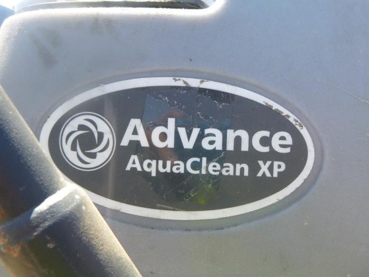 advance-aqua-clean-xp-carpet-extractor-image-6