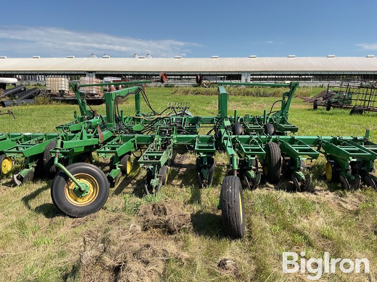 john-deere-7000-image-6