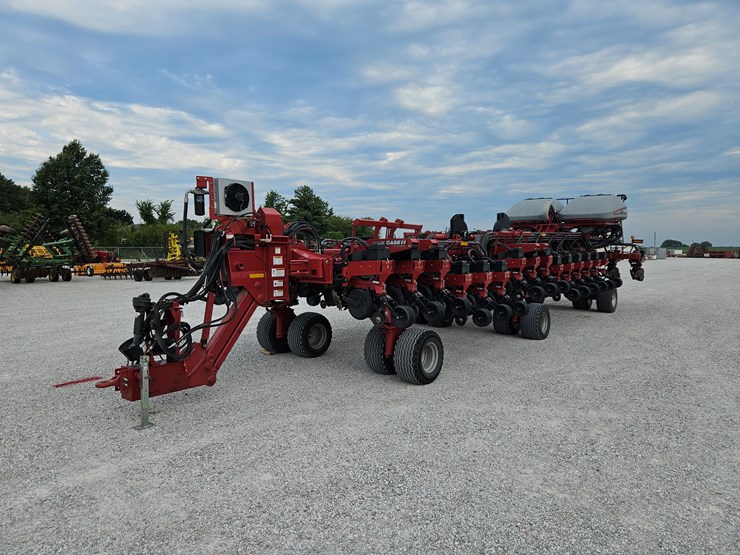 2013-case-ih-1265-image-1