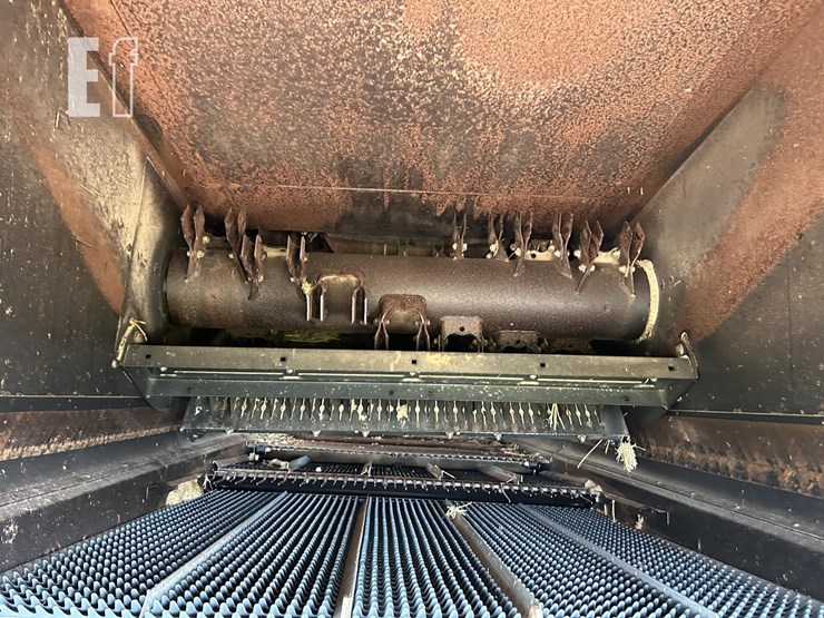 2007-case-ih-7010-image-33