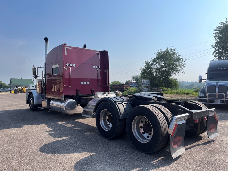 2007-peterbilt-379-image-7