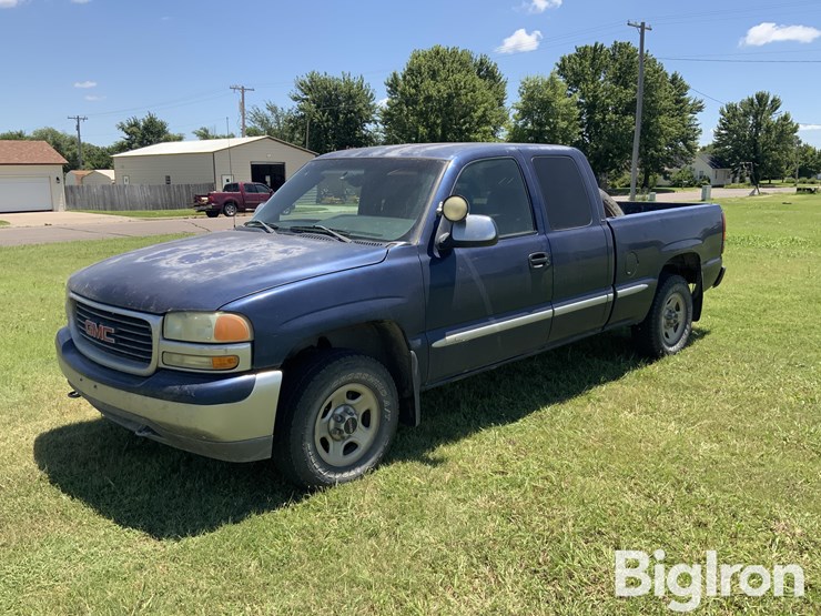 2002-gmc-sierra-1500-image-1