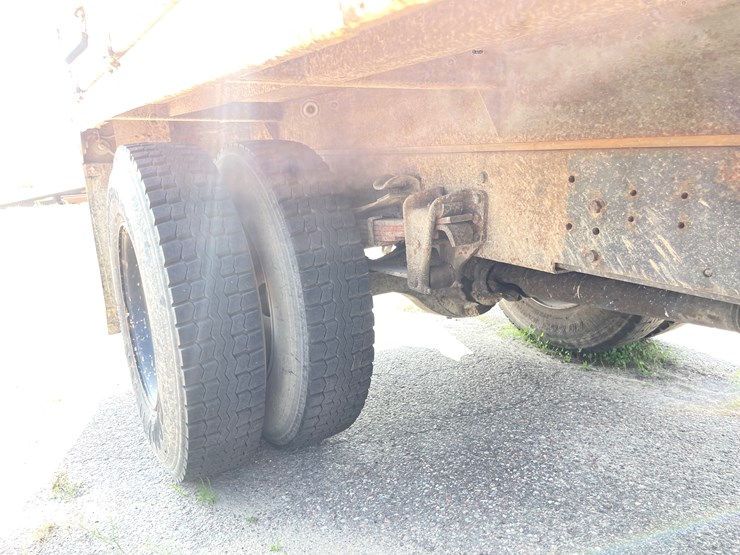 #1013-•-1992-freightliner-cummins-(has-mn-title)-image-30