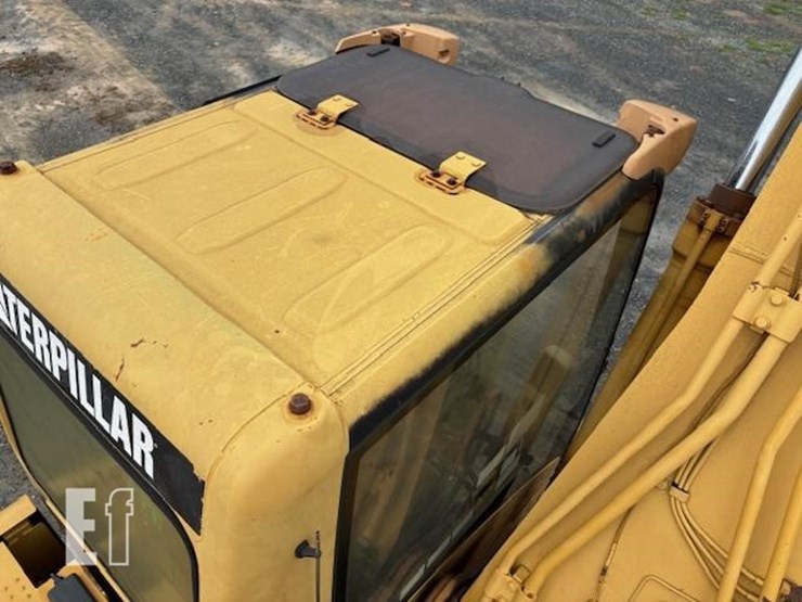 caterpillar-320cl-image-19
