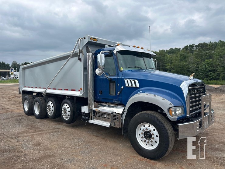 2021-mack-granite-64fr-image-4