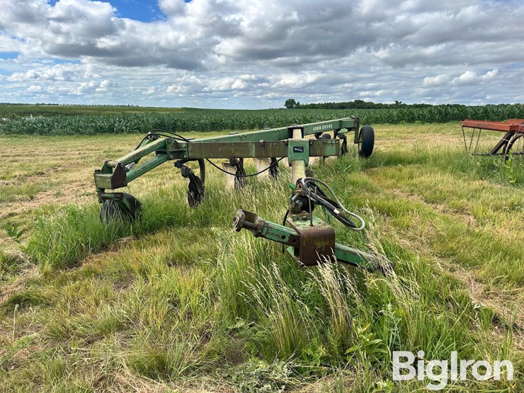 john-deere-2700-image-2