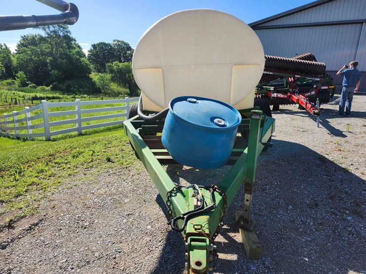 1600-gallon-poly-nurse-trailer-image-8