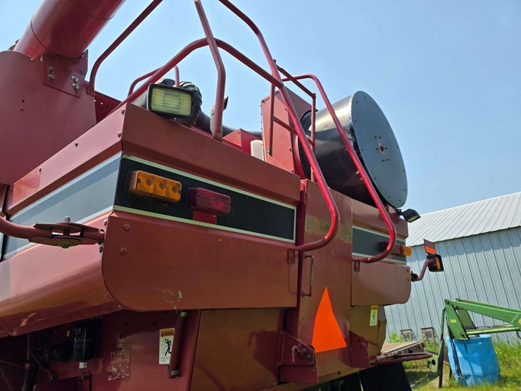 2002-case-ih-2388-image-43