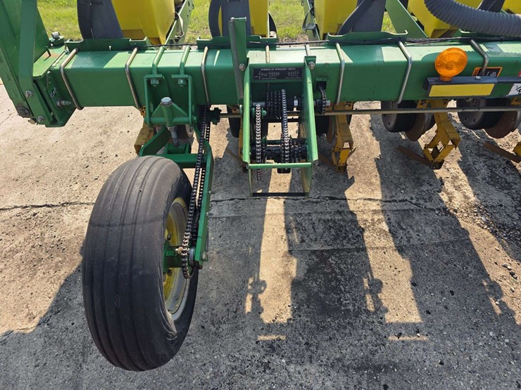 john-deere-1710-image-29