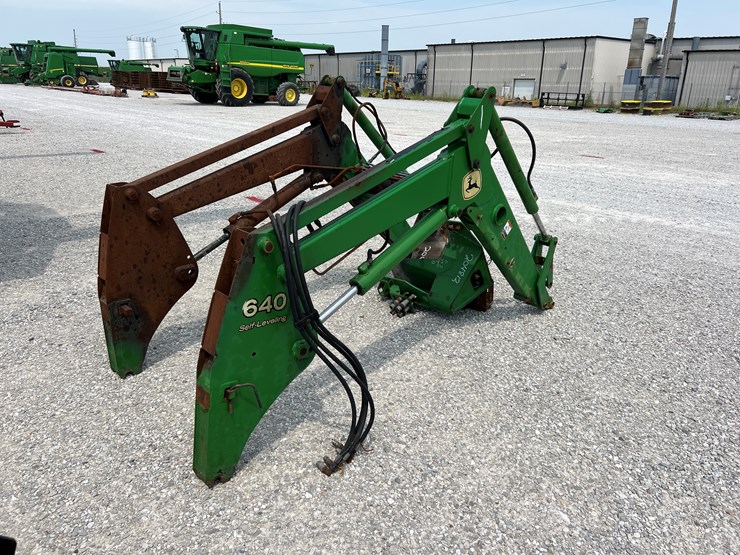 john-deere-640-image-3