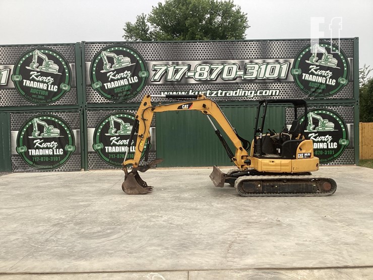 2015-caterpillar-305.5e2-cr-image-1