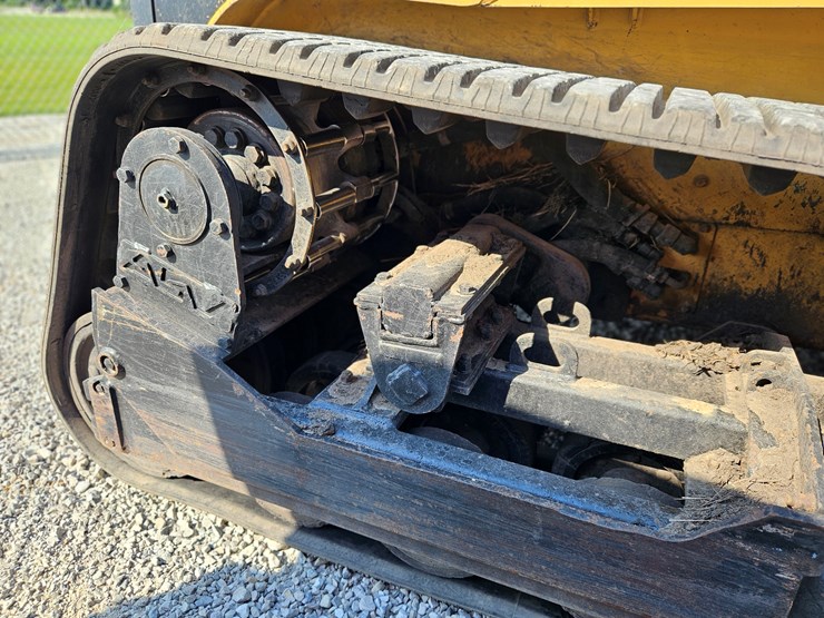 2004-caterpillar-277-image-16