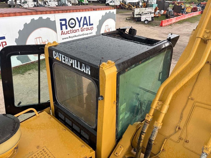 2004-caterpillar-345b-image-31