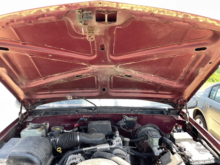 #1046-•-1996-chevrolet-truck-(has-wi-rebuilt-title)-image-35