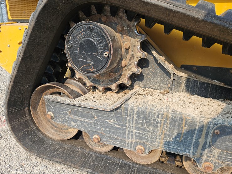 2020-deere-333g-image-15