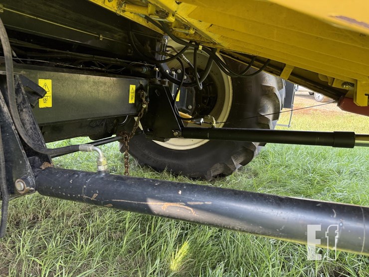 new-holland-cr960-image-45