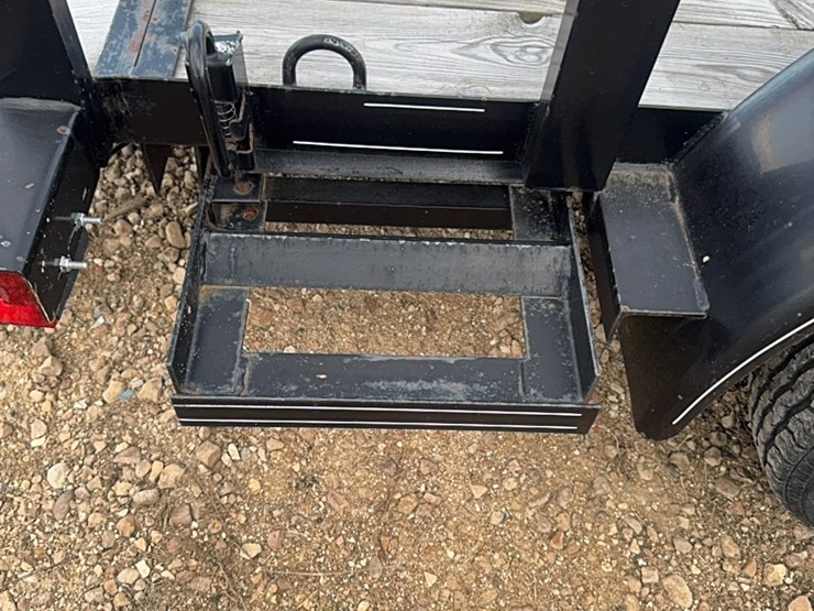 16-foot-utility-trailer-image-3