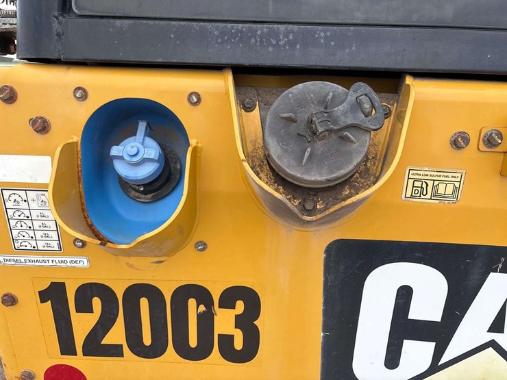 caterpillar-d5k2-lgp-image-26