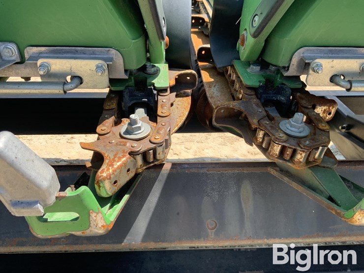 2019-john-deere-712c-image-12
