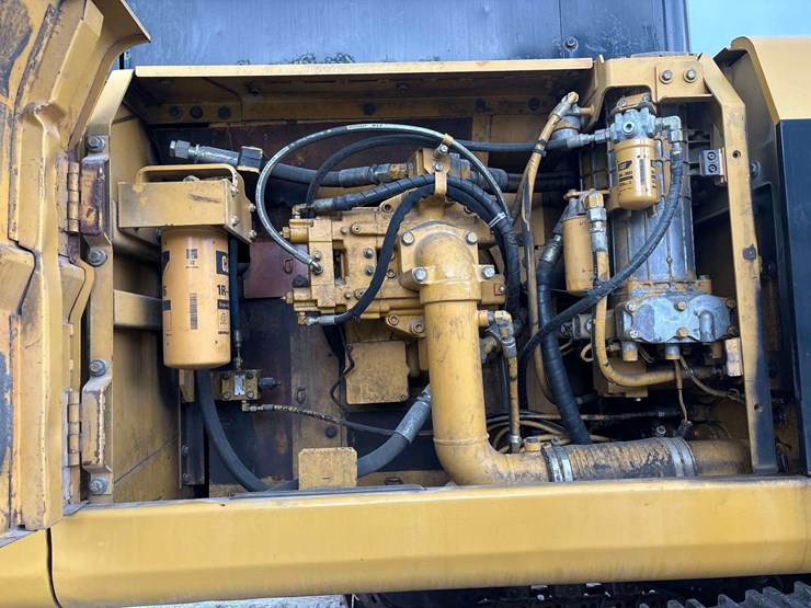 2004-caterpillar-345b-image-22