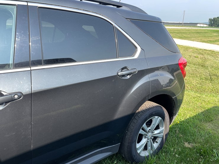 #1041-•-2014-chevy-equinox-awd-(has-wi-title)-image-8
