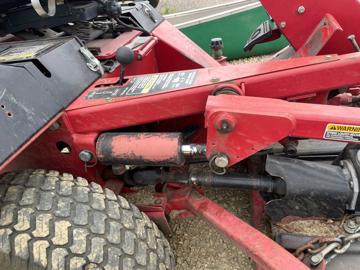 #1075-•-toro-lawn-mower-image-17