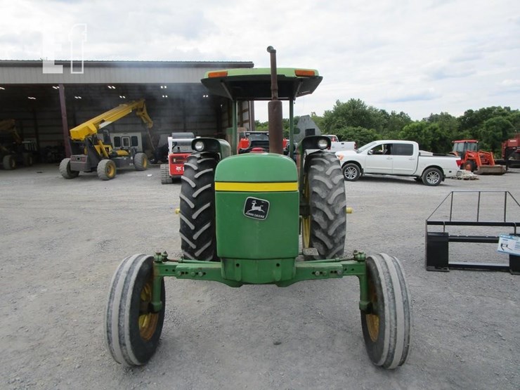 john-deere-2440-image-3