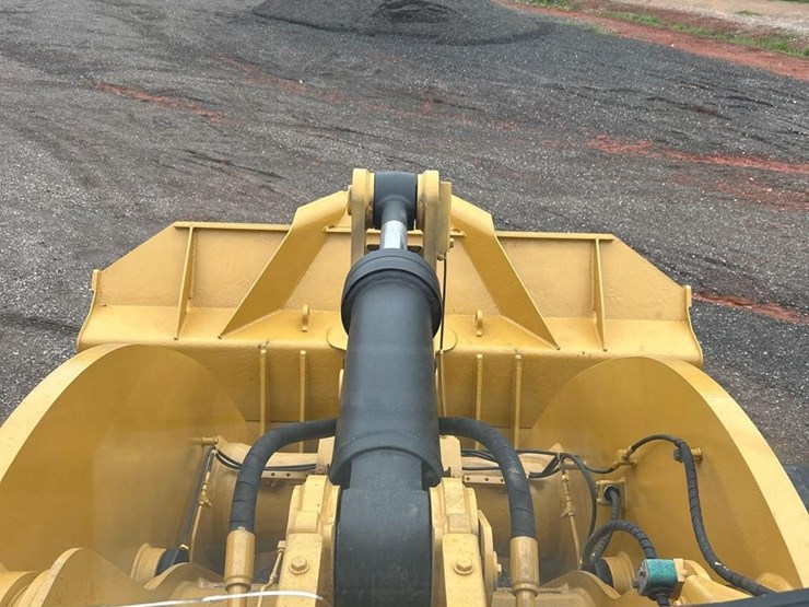 2020-caterpillar-962m-image-58