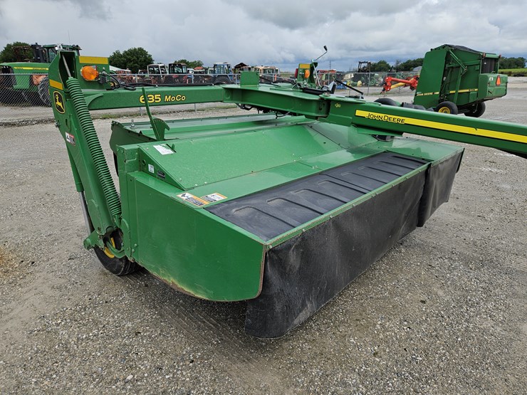 2018-john-deere-635-image-2
