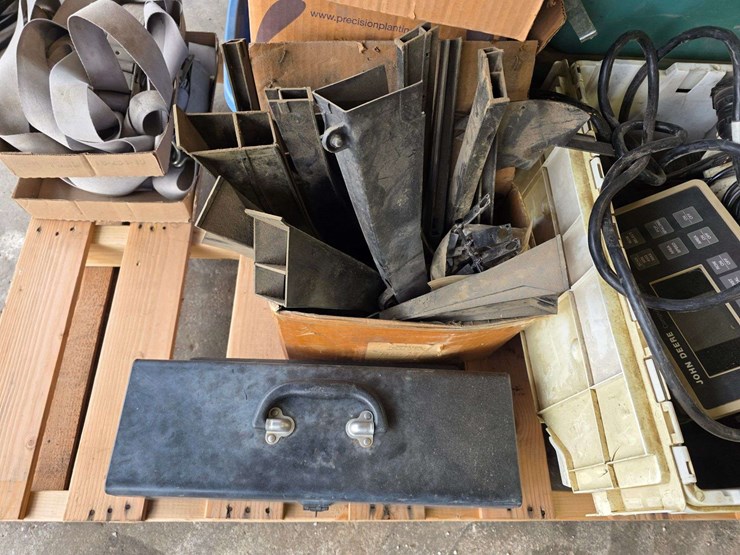 john-deere-1710-image-40