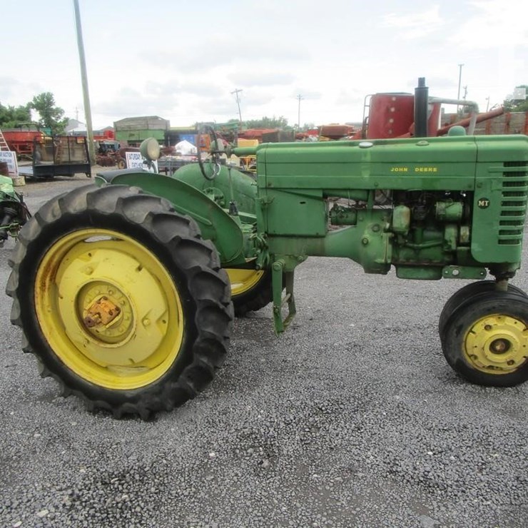 JOHN DEERE MT