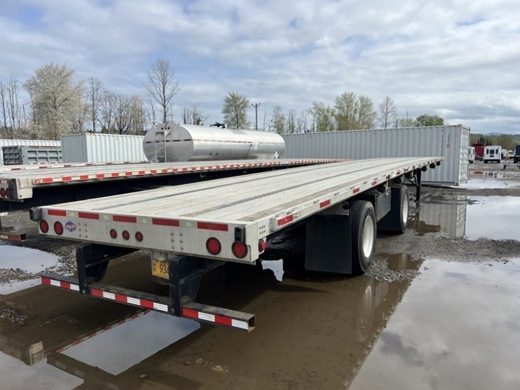 2019-utility-flatbed-image-3