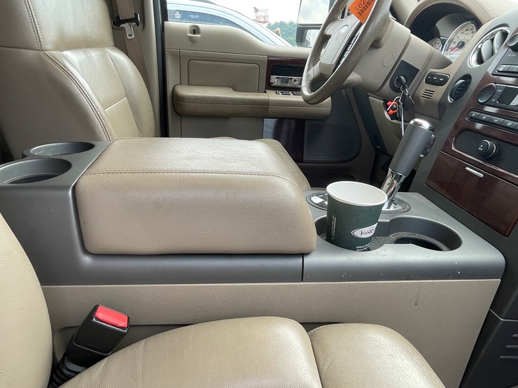 #1037-•-2005-ford-lariat-crew-cab-4x4-(has-wi-title)-image-71