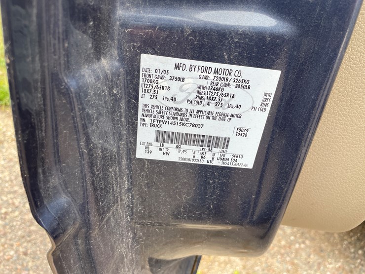 #1037-•-2005-ford-lariat-crew-cab-4x4-(has-wi-title)-image-113